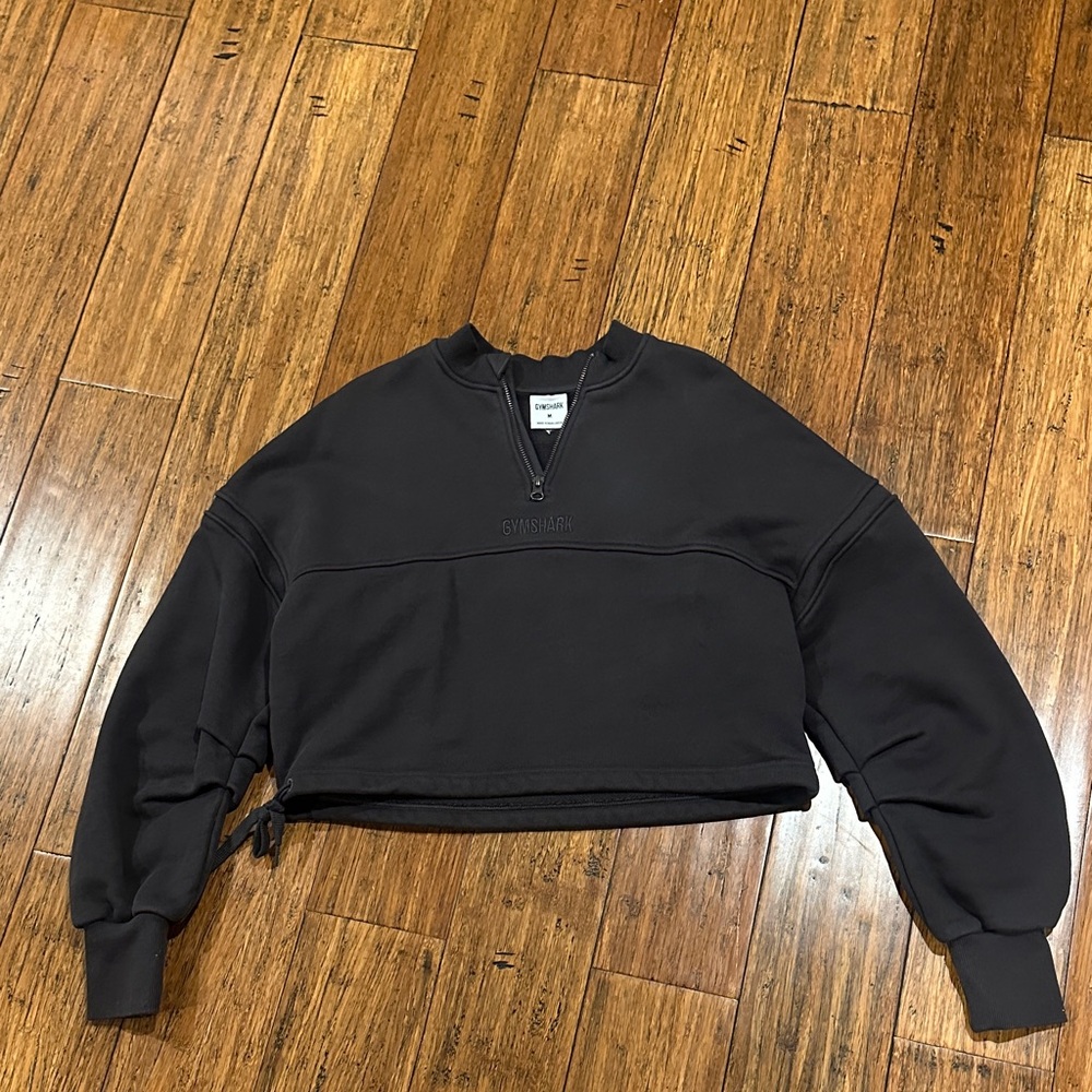 Gymshark Black Cropped Pullovers